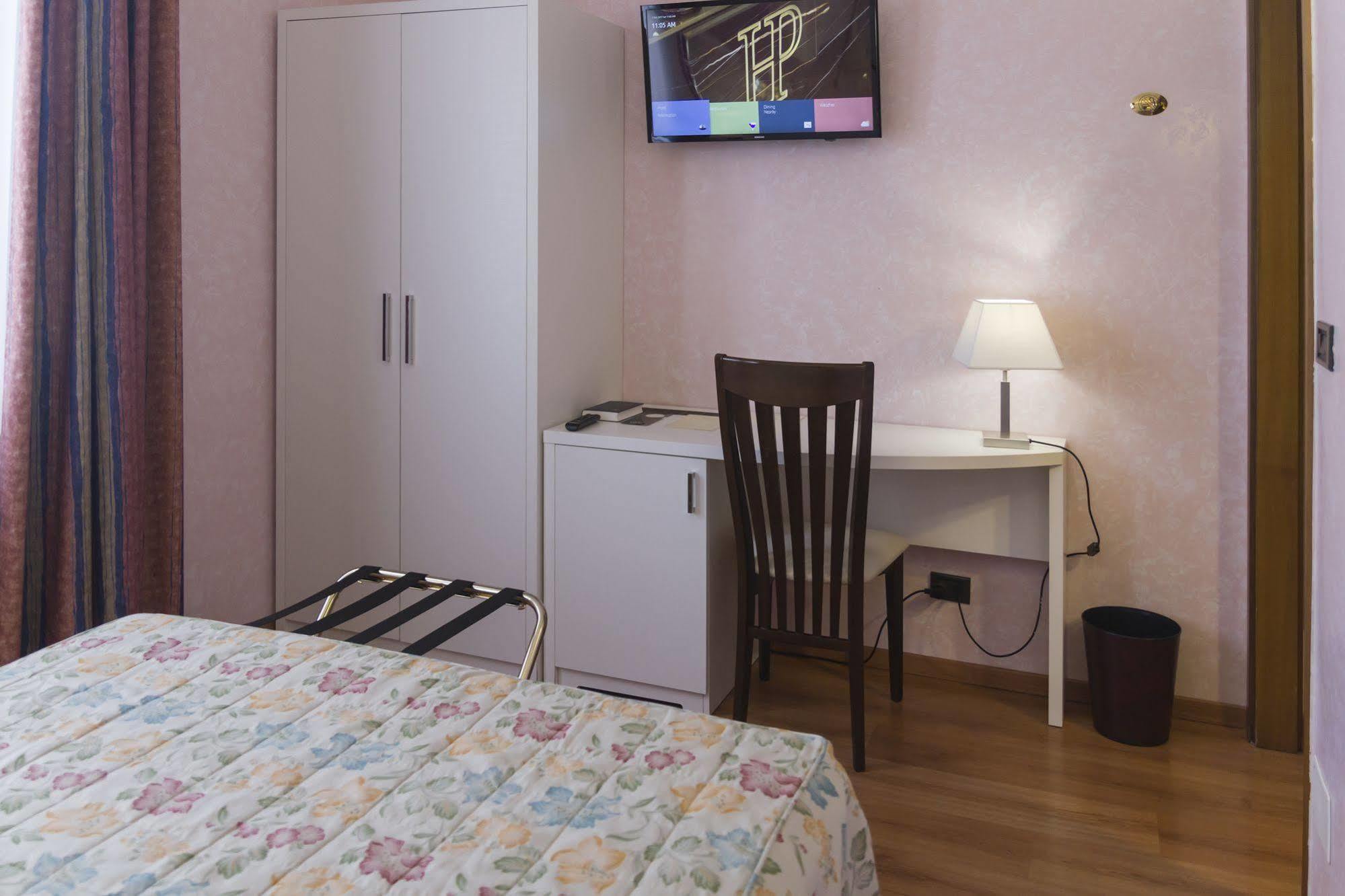 Hotel Pico Mirandola Exteriör bild